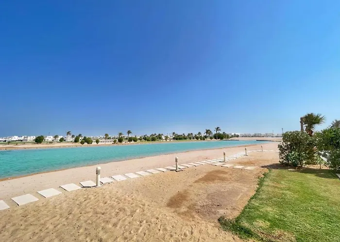 Poised & Pearly 3 Bdr Cyan El Gouna Villa *