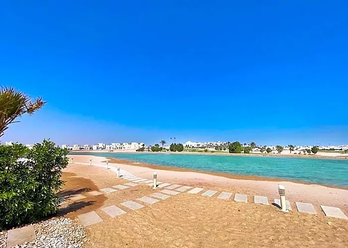 Poised & Pearly 3 Bdr Cyan El Gouna Villa *